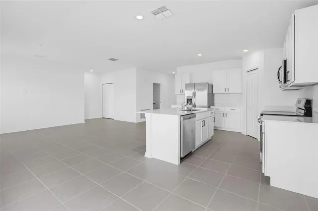 $2,050 | 2110 Lasso Loop, Eagle Lake, FL 33839