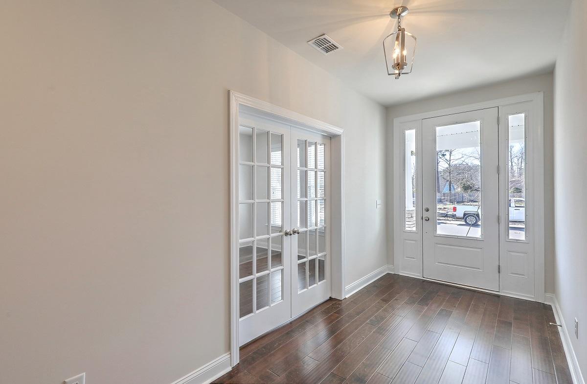1278 Gannett Road Mount Pleasant, SC 29464 - Photo 3 of 12 Foyer