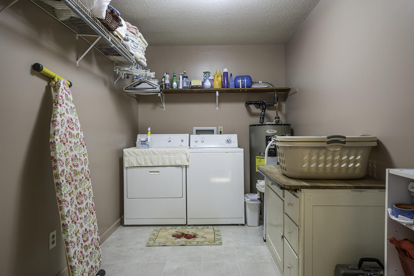 6910 Igou Ferry Road Harrison, TN 37341 - Photo 28 of 48 Laundry Room