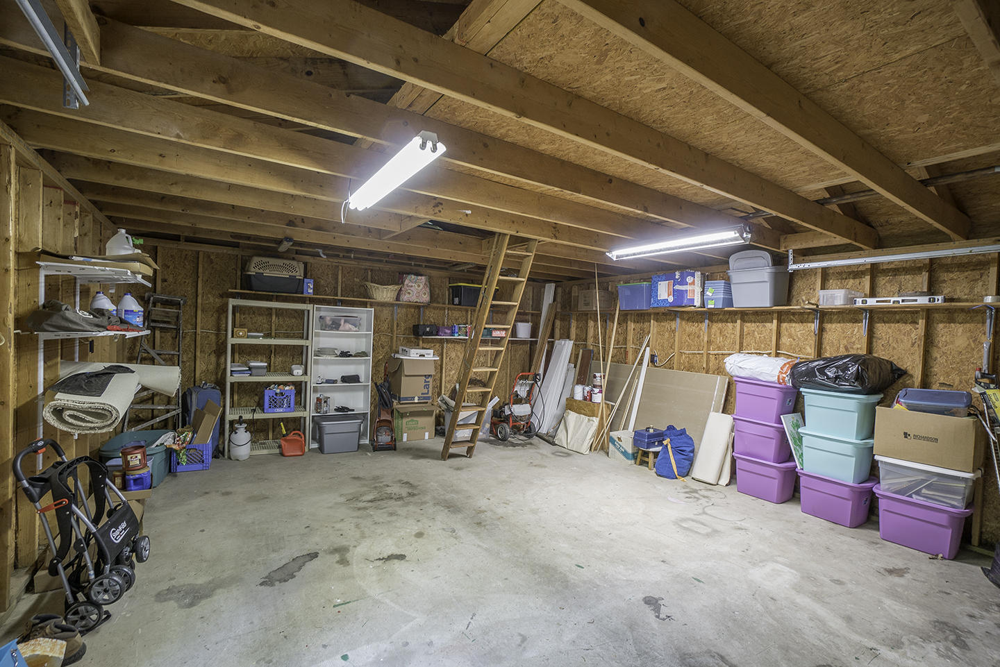 6910 Igou Ferry Road Harrison, TN 37341 - Photo 39 of 48 Garage