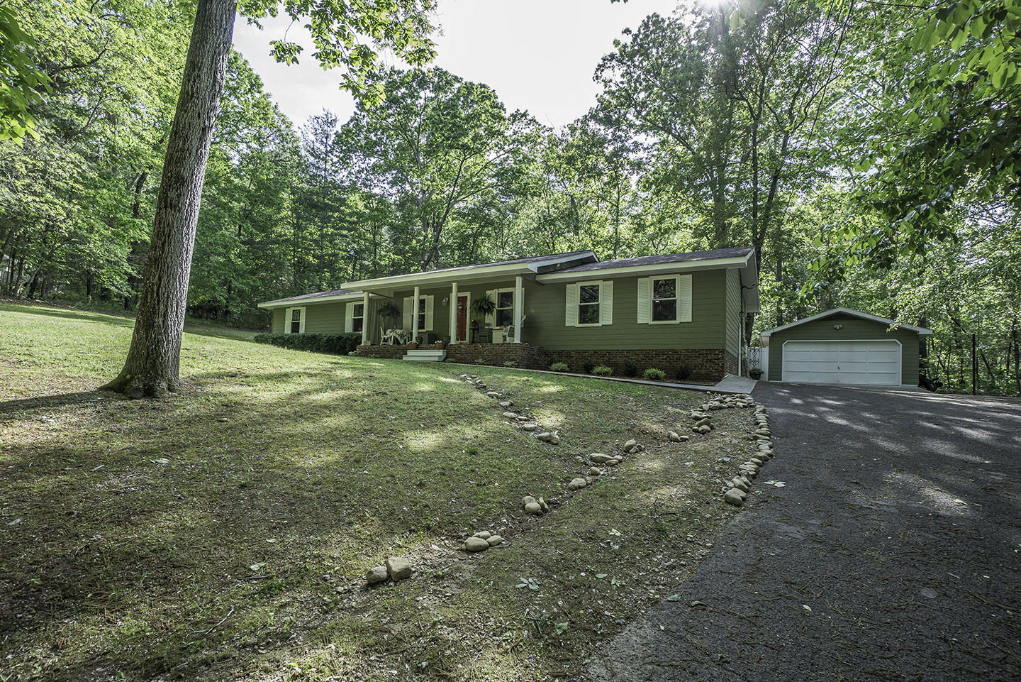 6910 Igou Ferry Road Harrison, TN 37341 - Photo 40 of 48 Outside Front 7