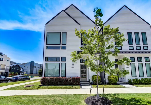 $2,850 | 2418 Gray Street, Houston, TX 77003