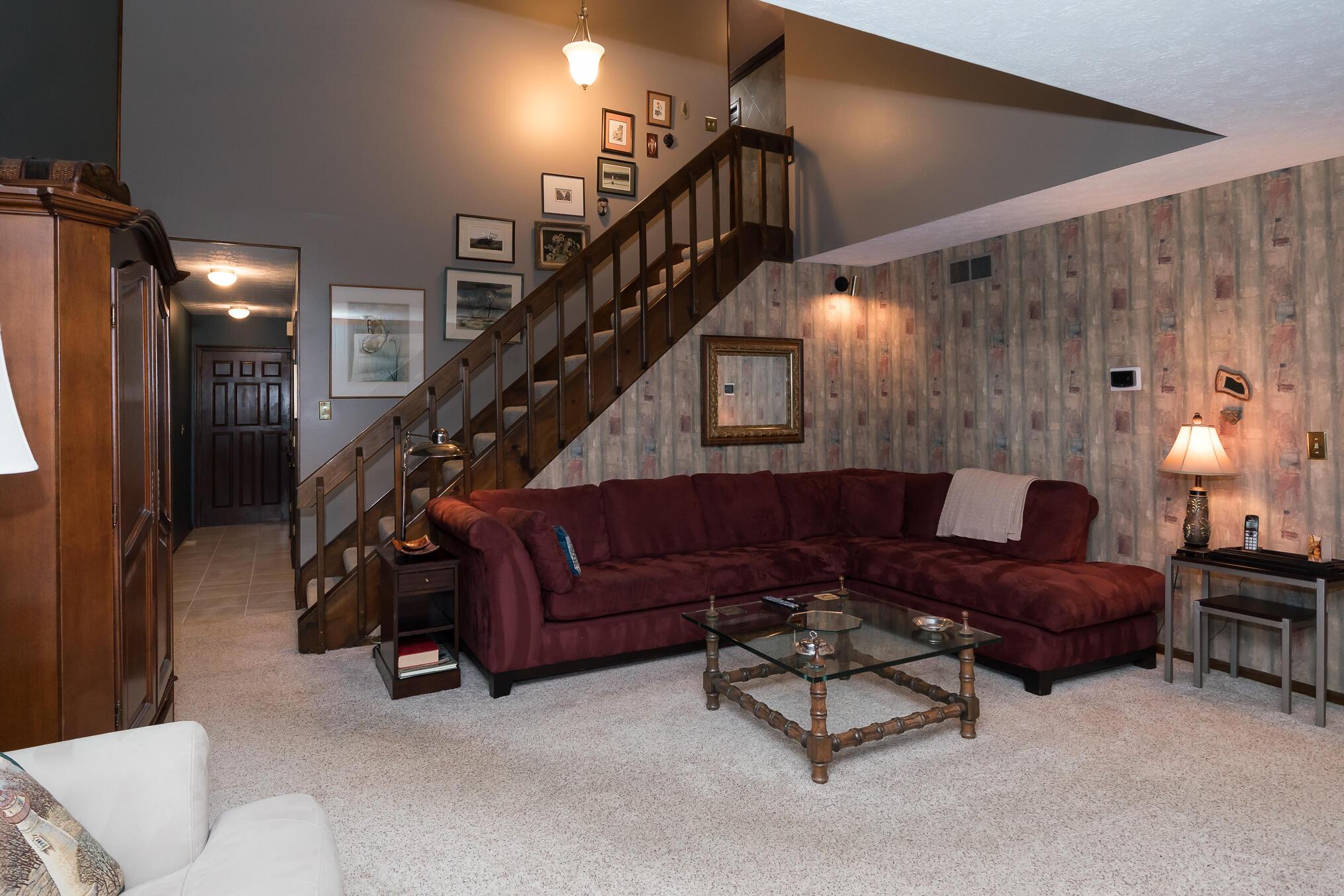 401 Fenway Road, Unit B Columbus, OH 43214 - Photo 3 of 24 SON05386