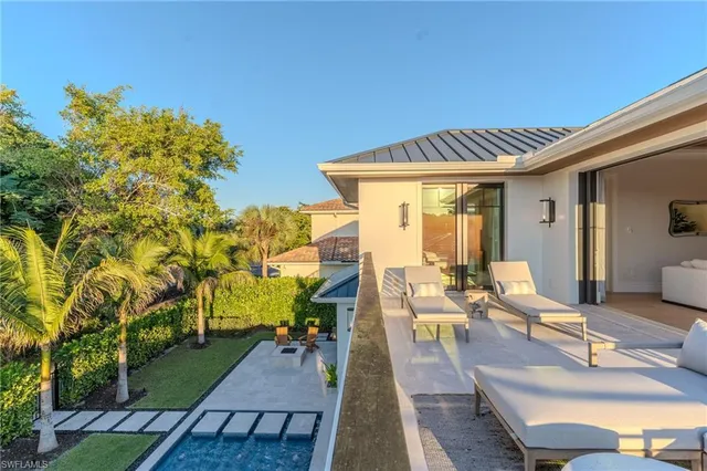 $8,200,000 | 777 Broad Court South, Naples, FL 34102