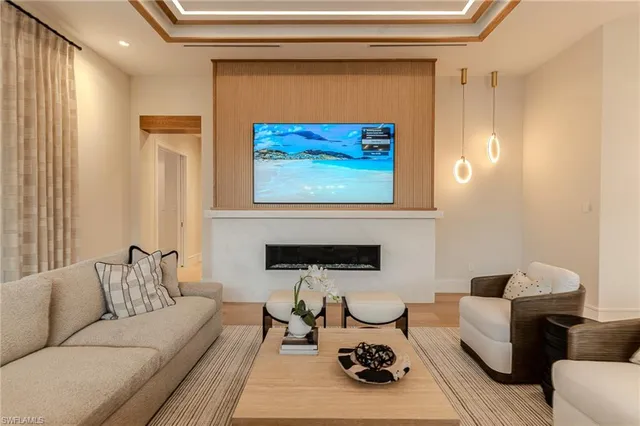 $8,200,000 | 777 Broad Court South, Naples, FL 34102