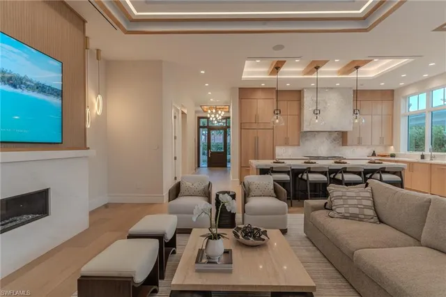 $8,200,000 | 777 Broad Court South, Naples, FL 34102