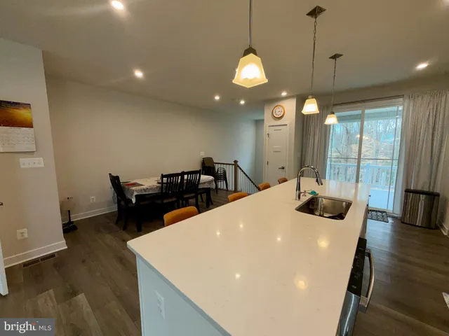 $3,250 | 813 Canary Island Court, Newark, DE 19702