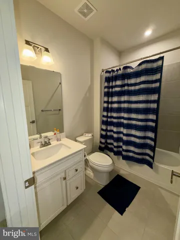 $3,250 | 813 Canary Island Court, Newark, DE 19702