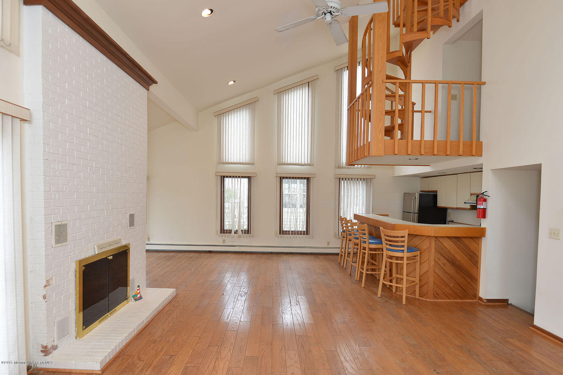 1802 Riviera Parkway Point Pleasant, NJ 08742 - Photo 2 of 10 Great Room