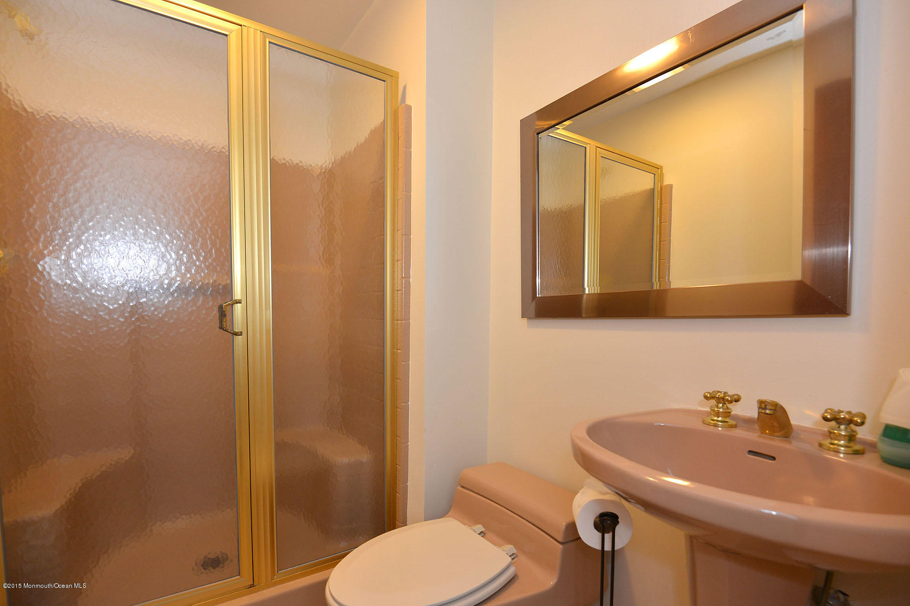 1802 Riviera Parkway Point Pleasant, NJ 08742 - Photo 4 of 10 Bathroom