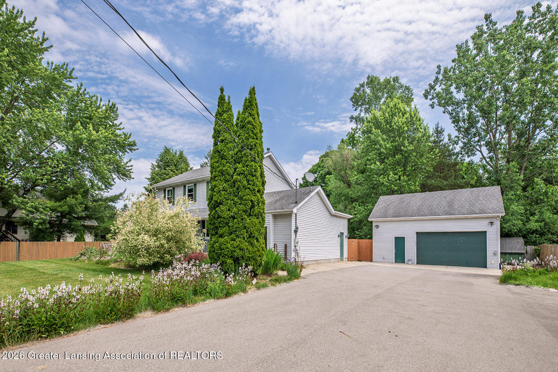 2620 Grovenburg Road Lansing, MI 48911 - Photo 2 of 39 02