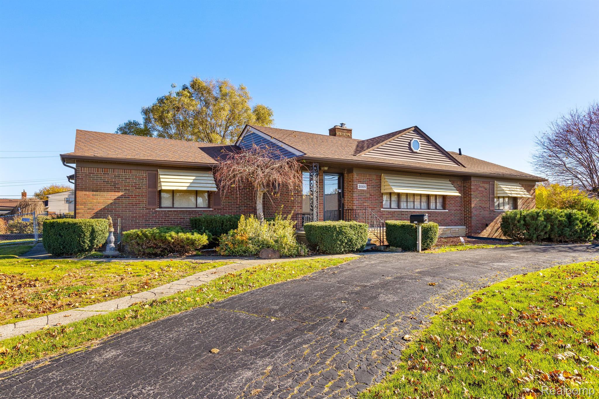30100 Hoover Road Warren, MI 48093 - Photo 2 of 31 Gallery Image 2