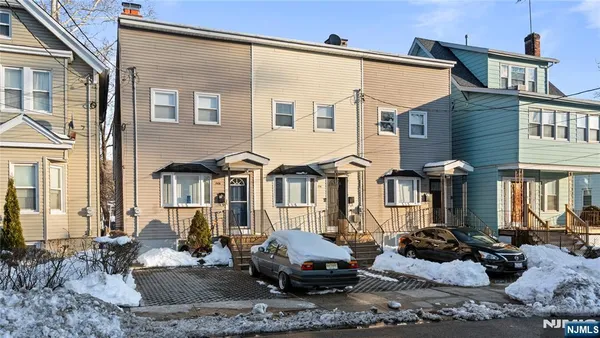 $3,600 | 270 Ogden Street, Orange, NJ 07050