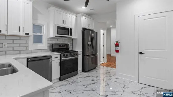 $3,450 | 270 Ogden Street, Orange, NJ 07050