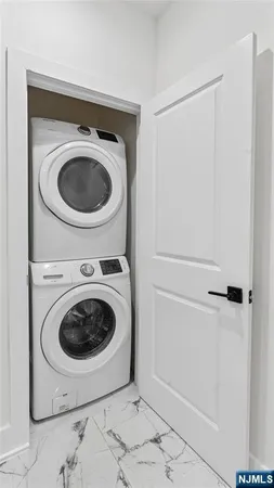 $3,450 | 270 Ogden Street, Orange, NJ 07050