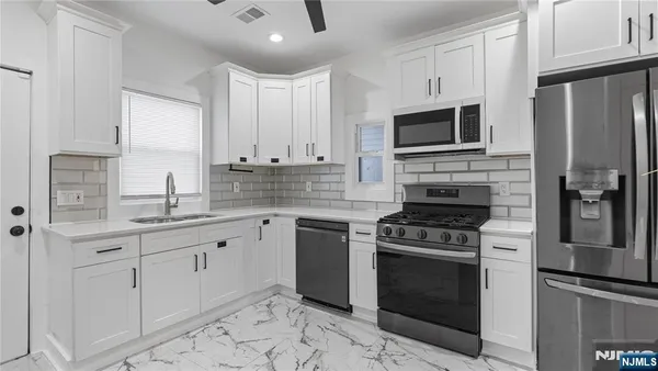 $3,450 | 270 Ogden Street, Orange, NJ 07050