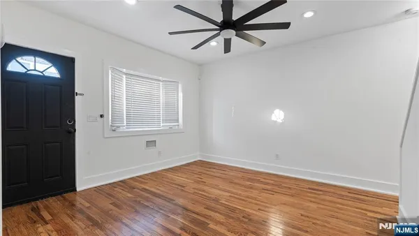 $3,450 | 270 Ogden Street, Orange, NJ 07050