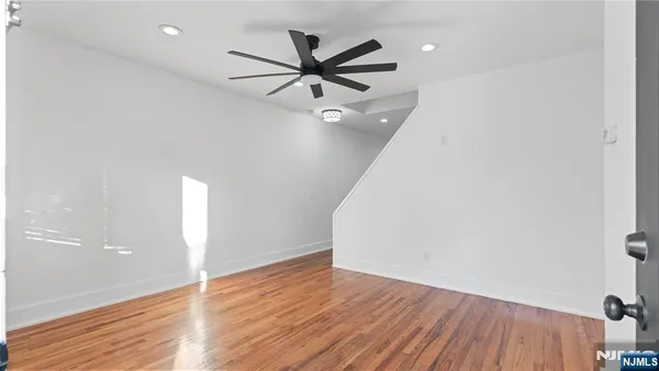 $3,450 | 270 Ogden Street, Orange, NJ 07050