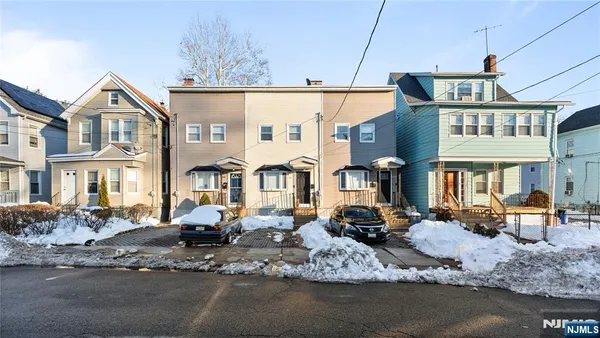 $3,450 | 270 Ogden Street, Orange, NJ 07050