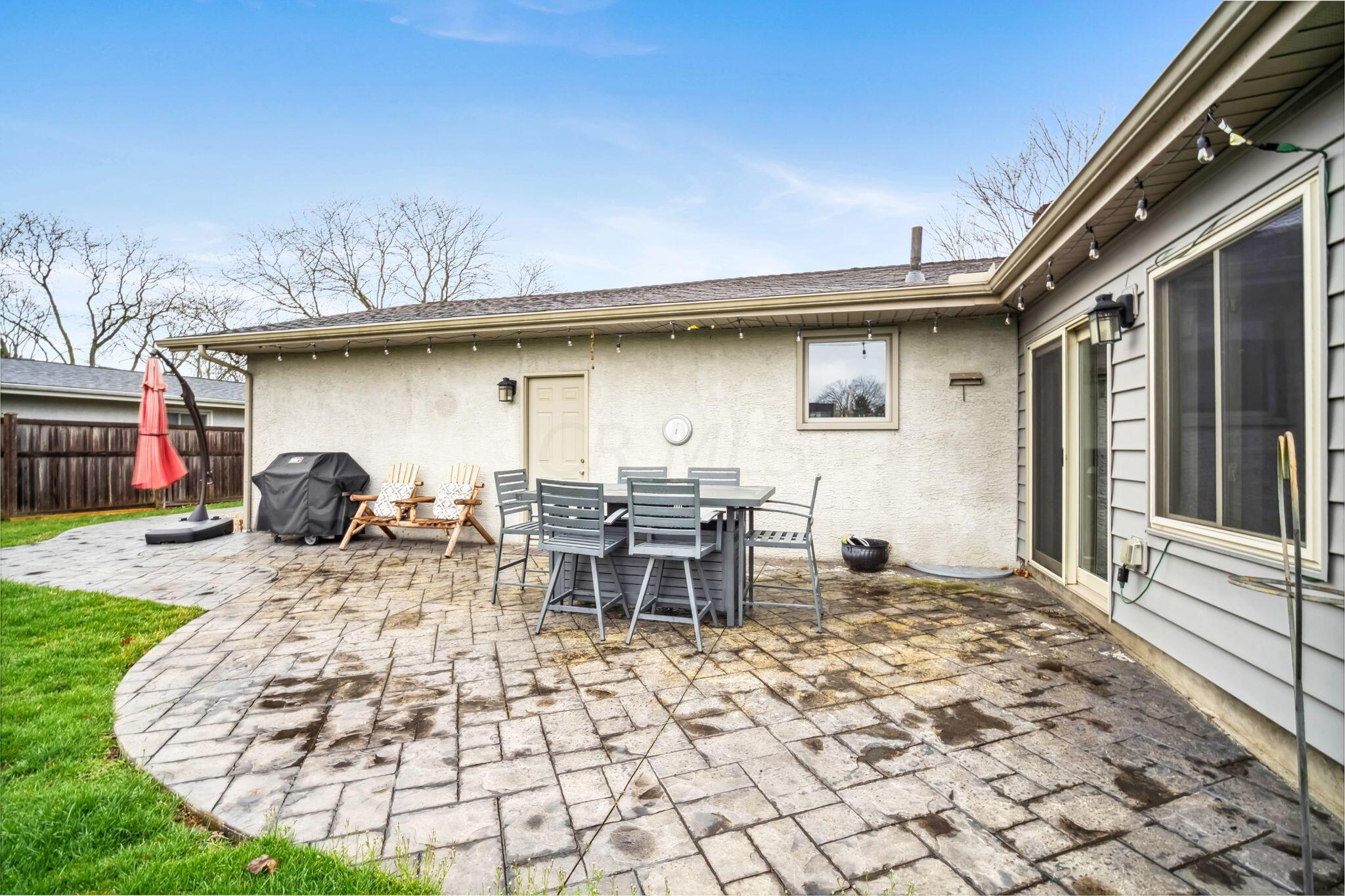 2440 Middlesex Road Columbus, OH 43220 - Photo 11 of 14 Patio