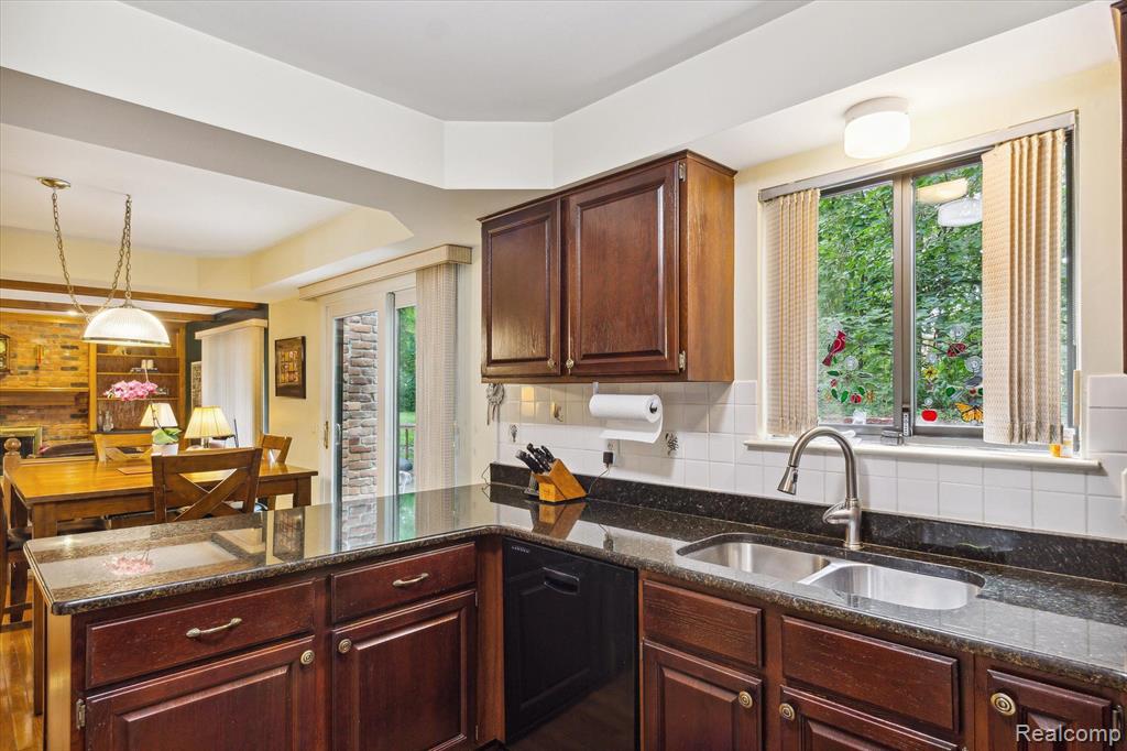 2220 Hickory Leaf Drive Rochester Hills, MI 48309 - Photo 22 of 60