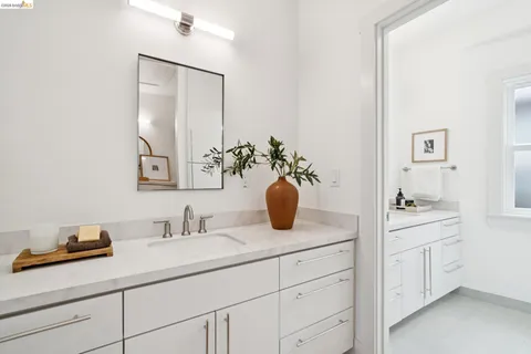 $1,995,000 | 368 Hudson Street, Oakland, CA 94618
