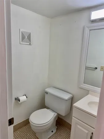 $1,300 | 440 Fanshaw K, Boca Raton, FL 33434