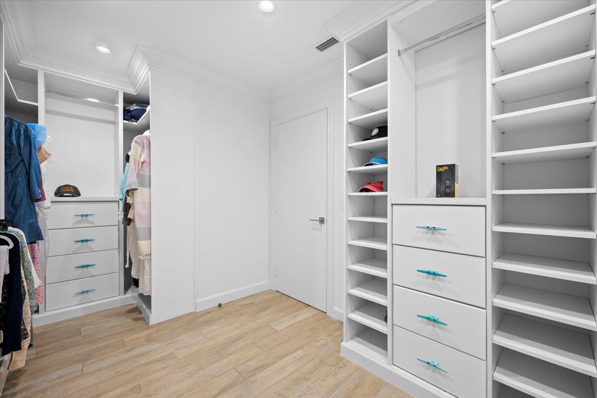 48 Ocean Drive Jupiter, FL 33469 - Photo 15 of 33 Walk In Closet