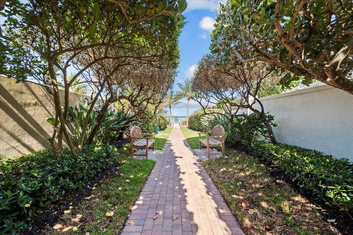 48 Ocean Drive Jupiter, FL 33469 - Photo 30 of 33 Path to the Ocean