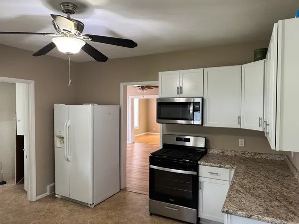 $2,300 | 121 Terwilliger Street, Hampshire, IL 60140