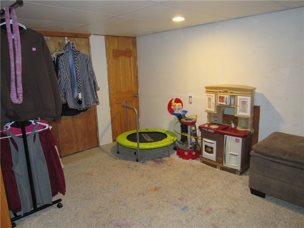 61 Spring Grove Avenue Warwick, RI 02889 - Photo 26 of 39 Gallery Image 26