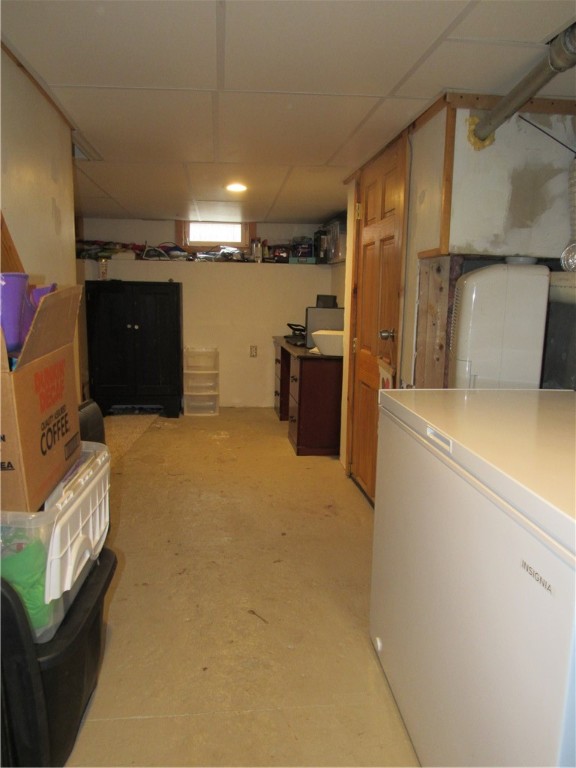 61 Spring Grove Avenue Warwick, RI 02889 - Photo 28 of 39 Gallery Image 28