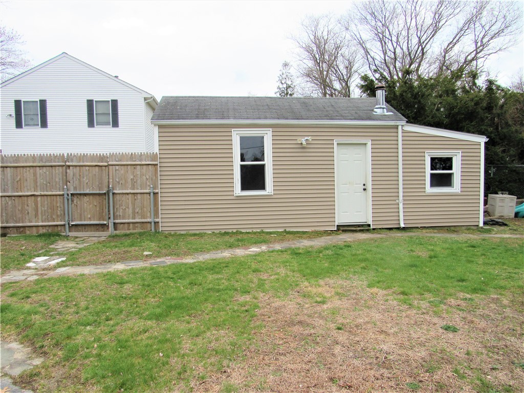 61 Spring Grove Avenue Warwick, RI 02889 - Photo 37 of 39 Gallery Image 37