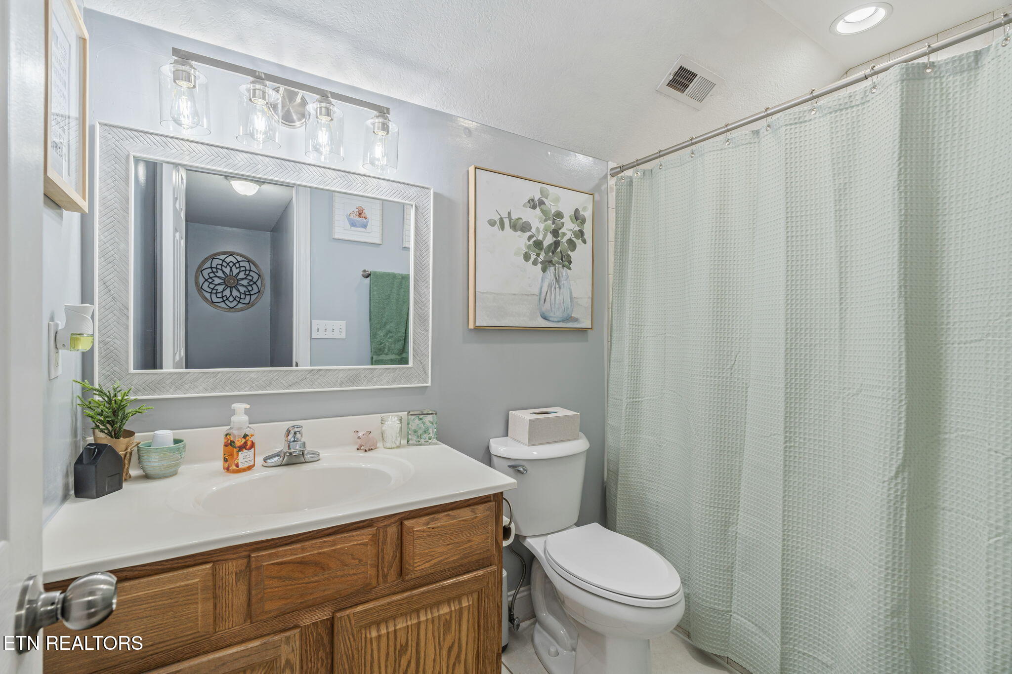 5301 Azinger Lane Corryton, TN 37721 - Photo 30 of 43 30-web-or-mls-5301 Azinger Lane-31