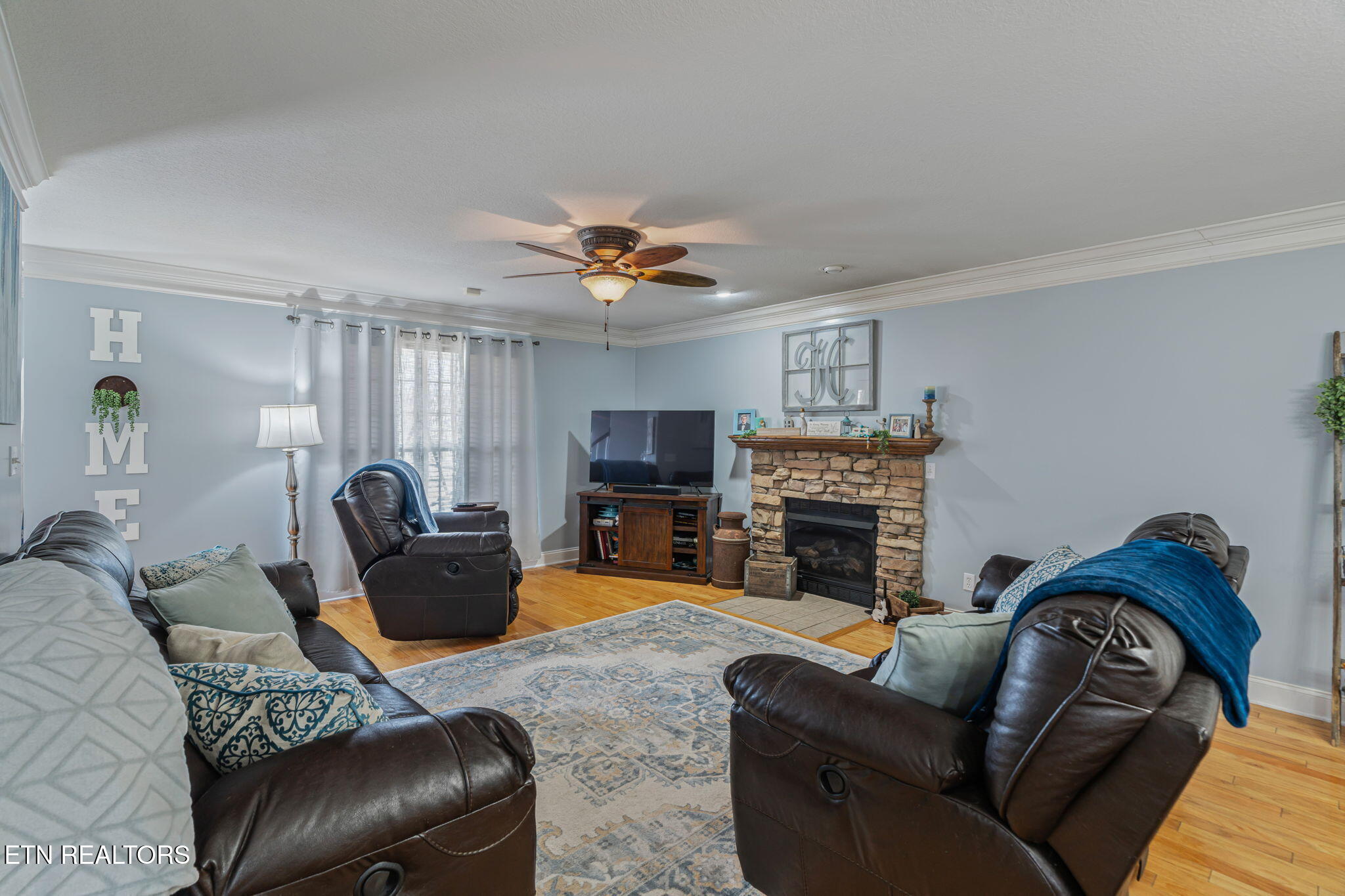 5301 Azinger Lane Corryton, TN 37721 - Photo 8 of 43 9-web-or-mls-5301 Azinger Lane-10