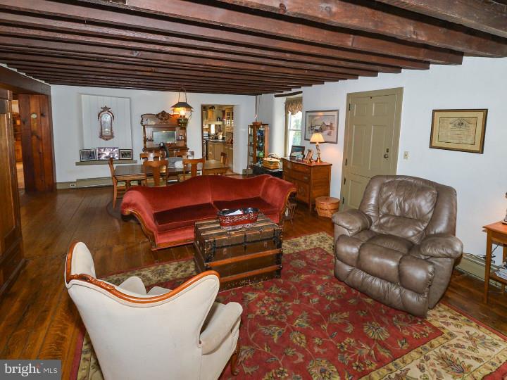 507 Dublin Road Perkasie, PA 18944 - Photo 3 of 25 Living Room
