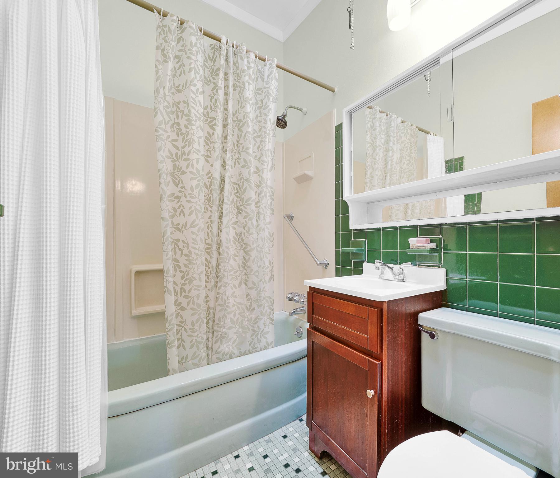 9346 Rising Sun Avenue Philadelphia, PA 19115 - Photo 10 of 28 Hall bath