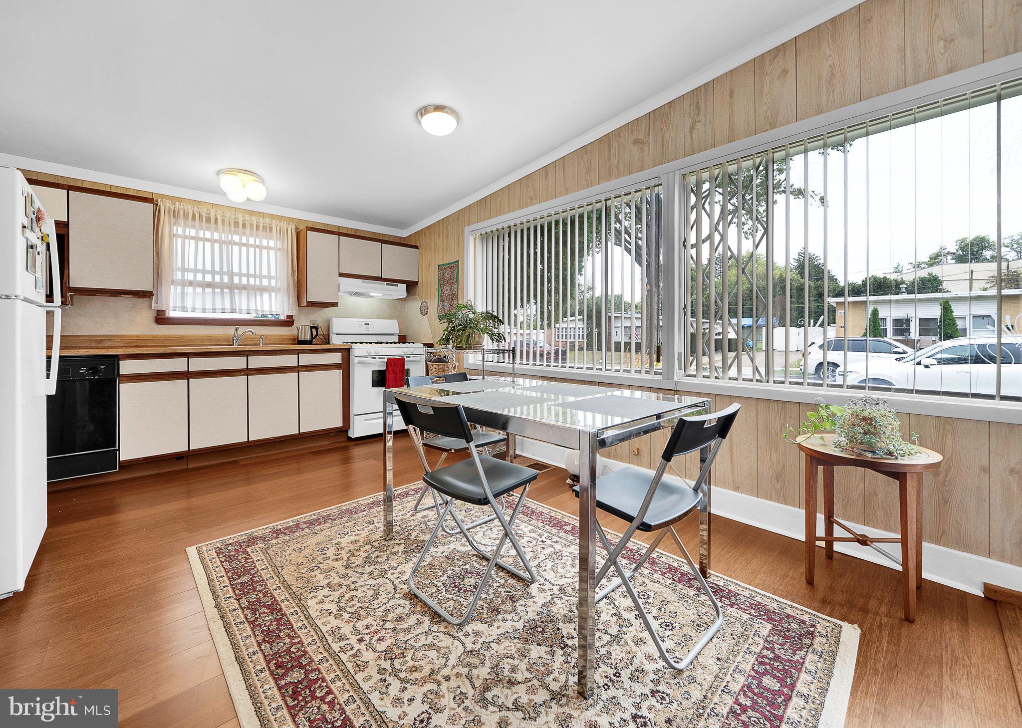 9346 Rising Sun Avenue Philadelphia, PA 19115 - Photo 6 of 28 Kitchen Dinning Area