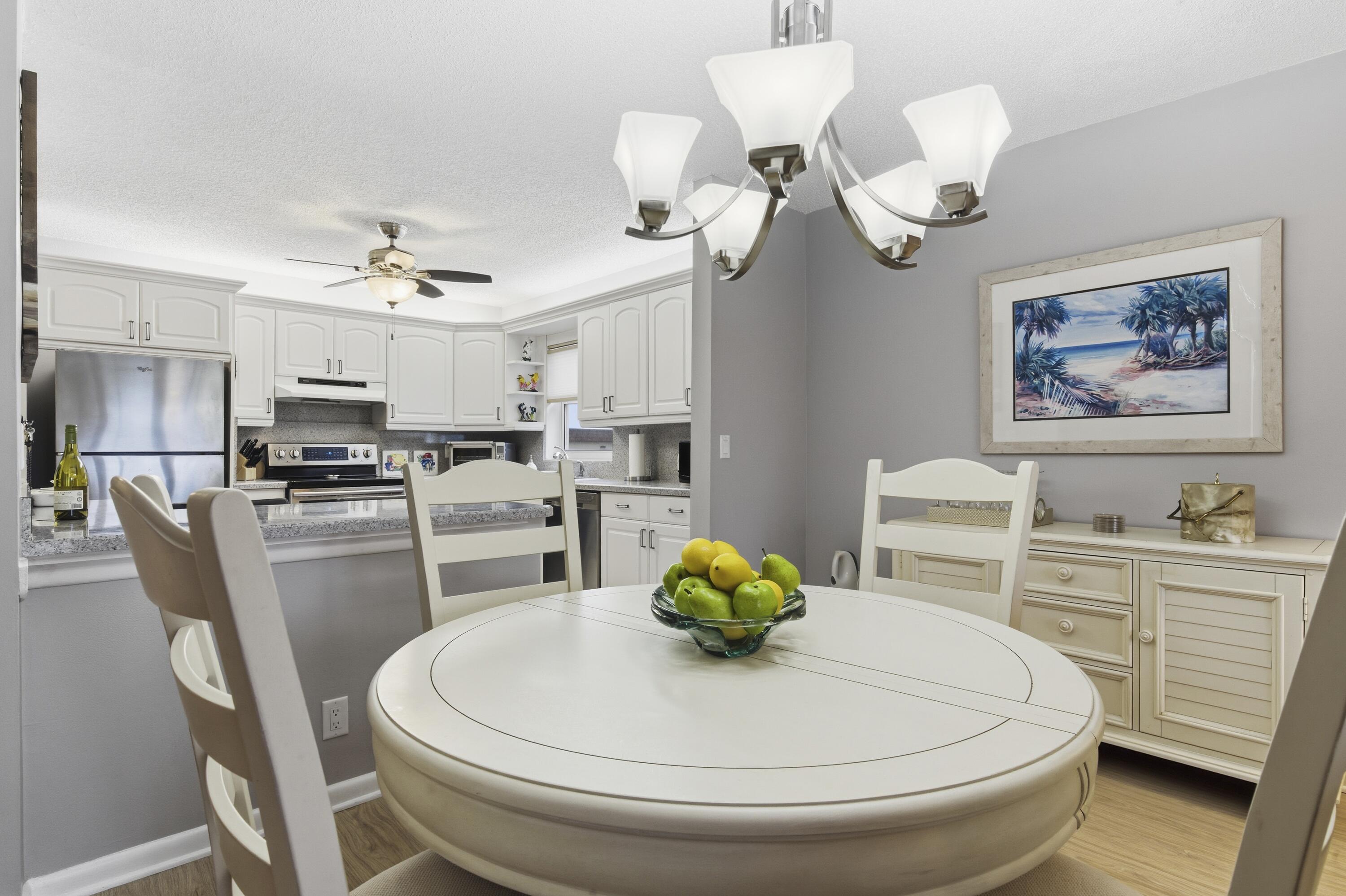 717 Highway 1, Unit 707 Jupiter, FL 33477 - Photo 11 of 33 Dining Area