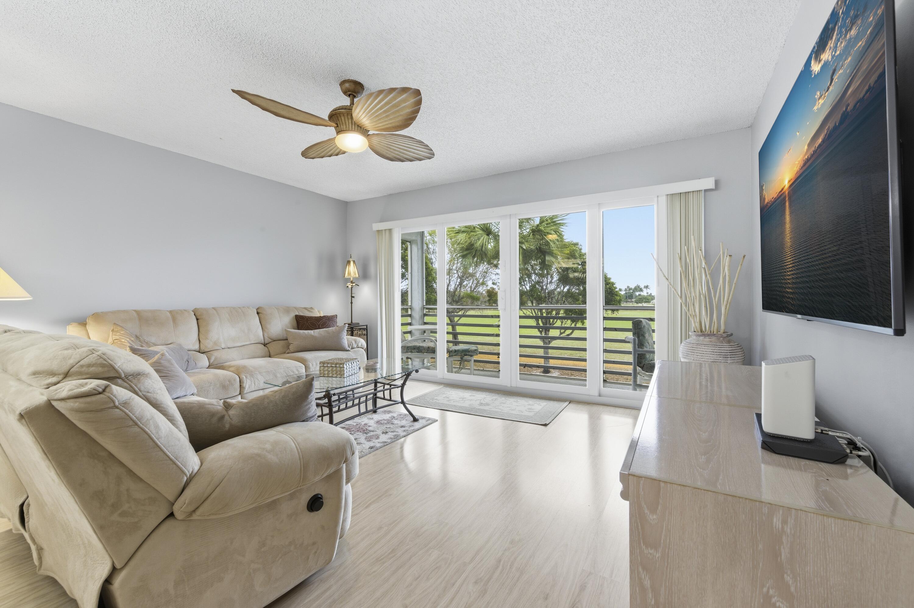 717 Highway 1, Unit 707 Jupiter, FL 33477 - Photo 8 of 33 Living Room