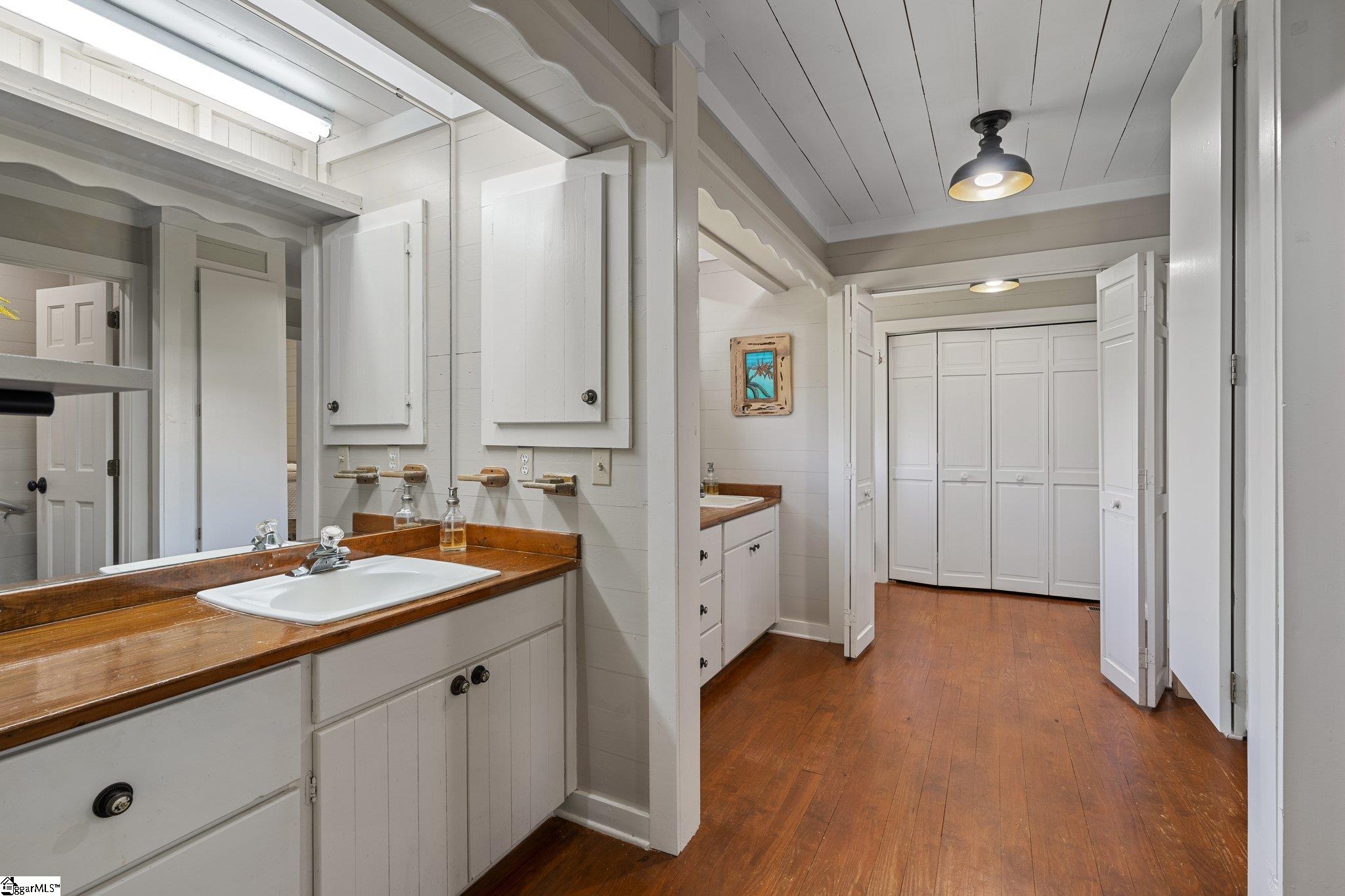 1124 Tugaloo Road Landrum, SC 29356 - Photo 16 of 36