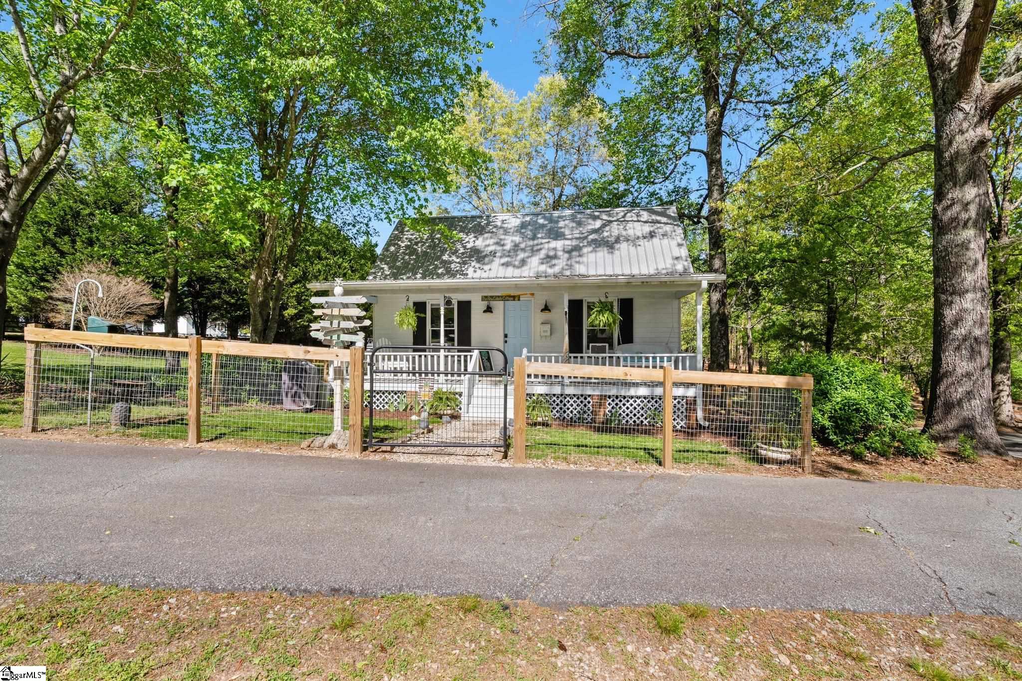 1124 Tugaloo Road Landrum, SC 29356 - Photo 27 of 36