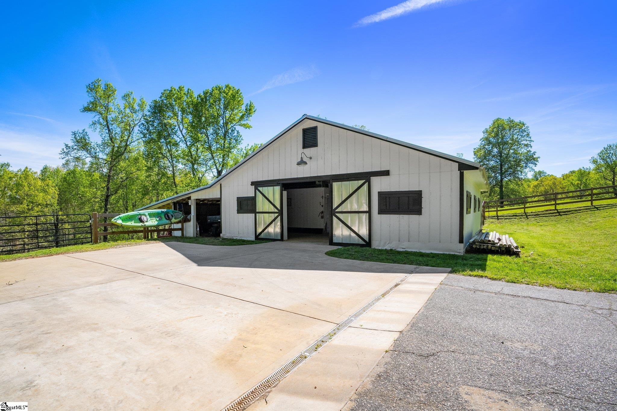 1124 Tugaloo Road Landrum, SC 29356 - Photo 31 of 36
