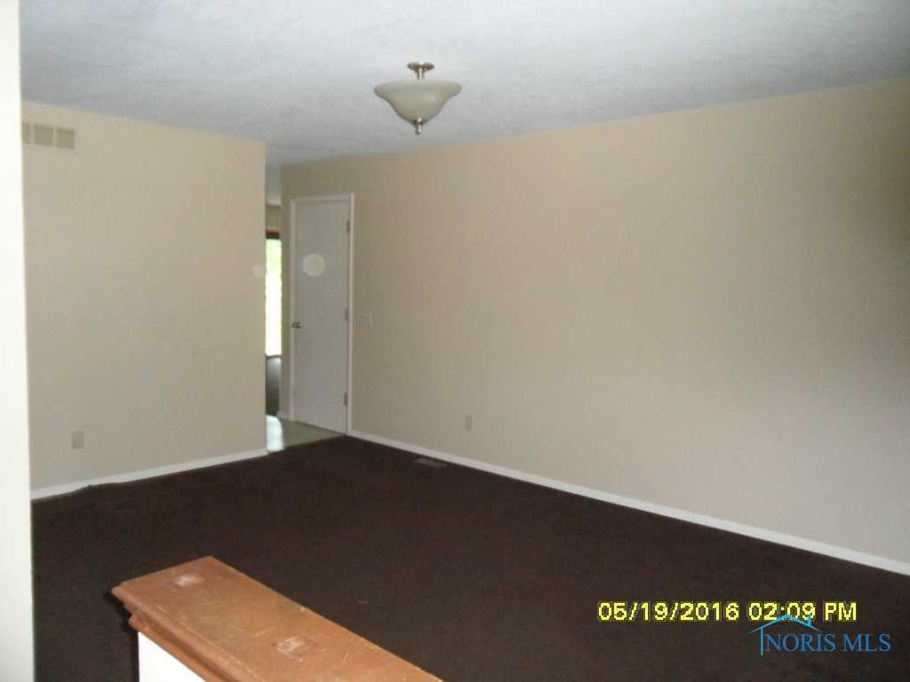 4705 Vineyard Road Toledo, OH 43623 - Photo 4 of 16 Gallery Image 4