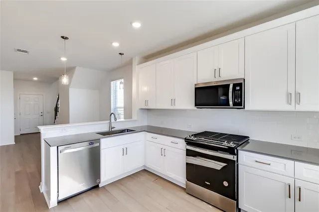 $2,095 | 109 Bridge Deck Loop, Kyle, TX 78640