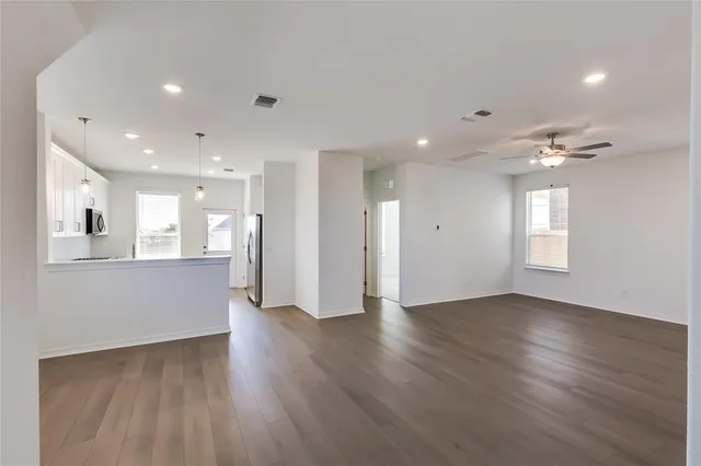 $2,095 | 109 Bridge Deck Loop, Kyle, TX 78640