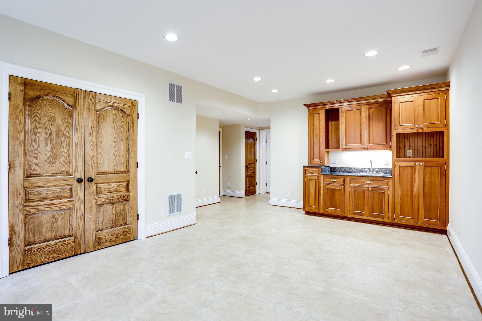 8255 Old Montgomery Road Columbia, MD 21045 - Photo 14 of 29 Custom Features