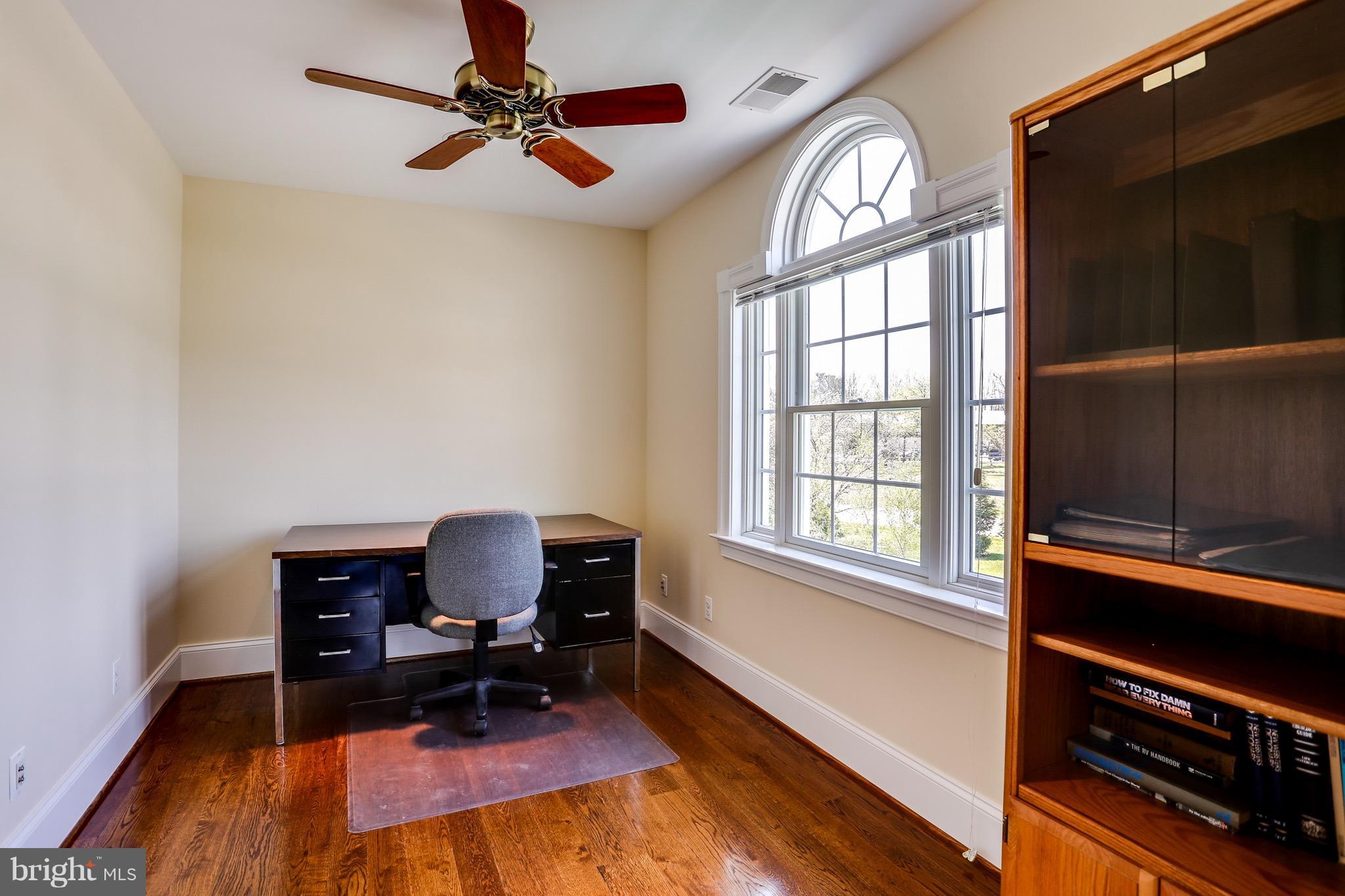 8255 Old Montgomery Road Columbia, MD 21045 - Photo 20 of 29 Sitting Room off of Master Bedroom