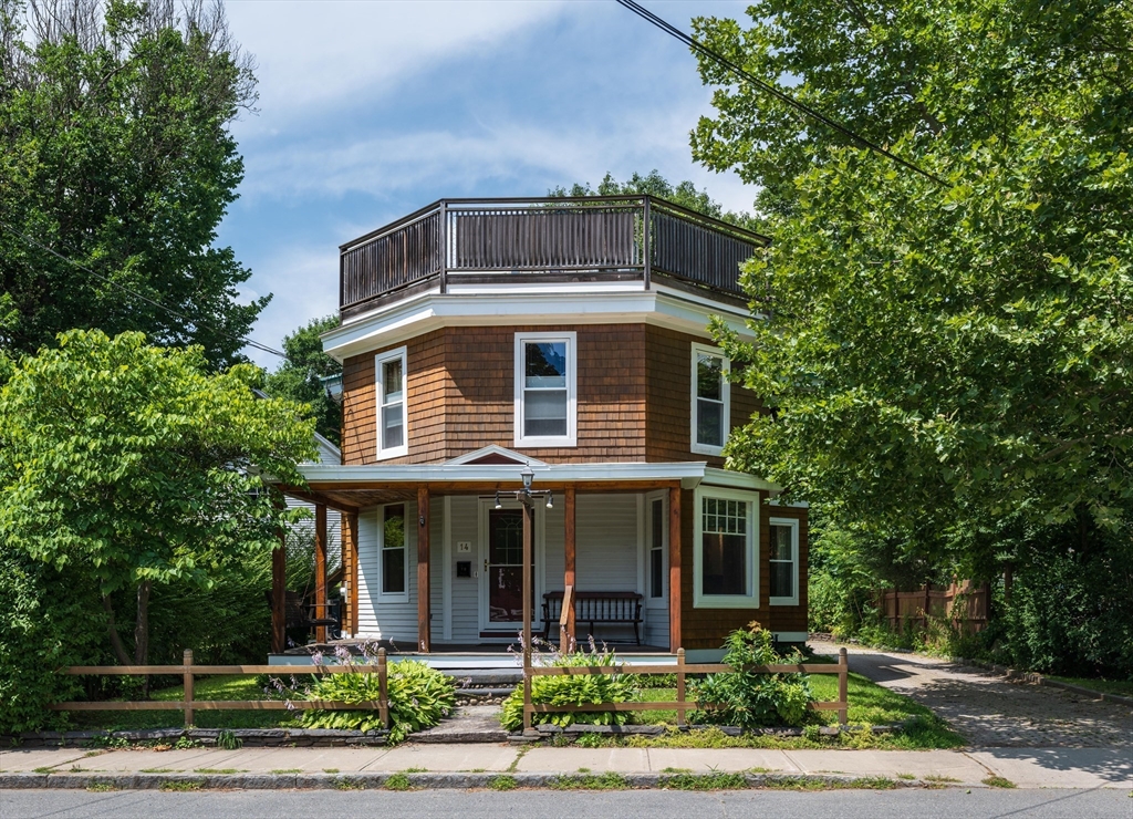 14 Main Street Shelburne, MA 01370 - Photo 1 of 39 Gallery Image 1