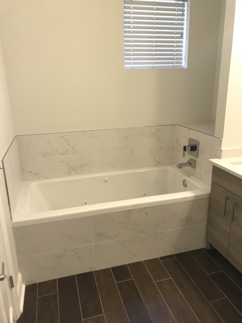 2248 West Irving Park Road, Unit 3 Chicago, IL 60618 - Photo 10 of 13